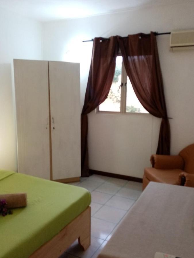 Chez Nous Apartment Pereybere Beach Exterior foto